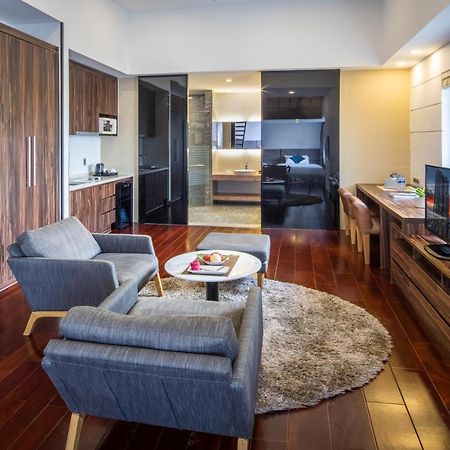 הו צ'י מין סיטי Charm Suite Residence Saigon מראה חיצוני תמונה