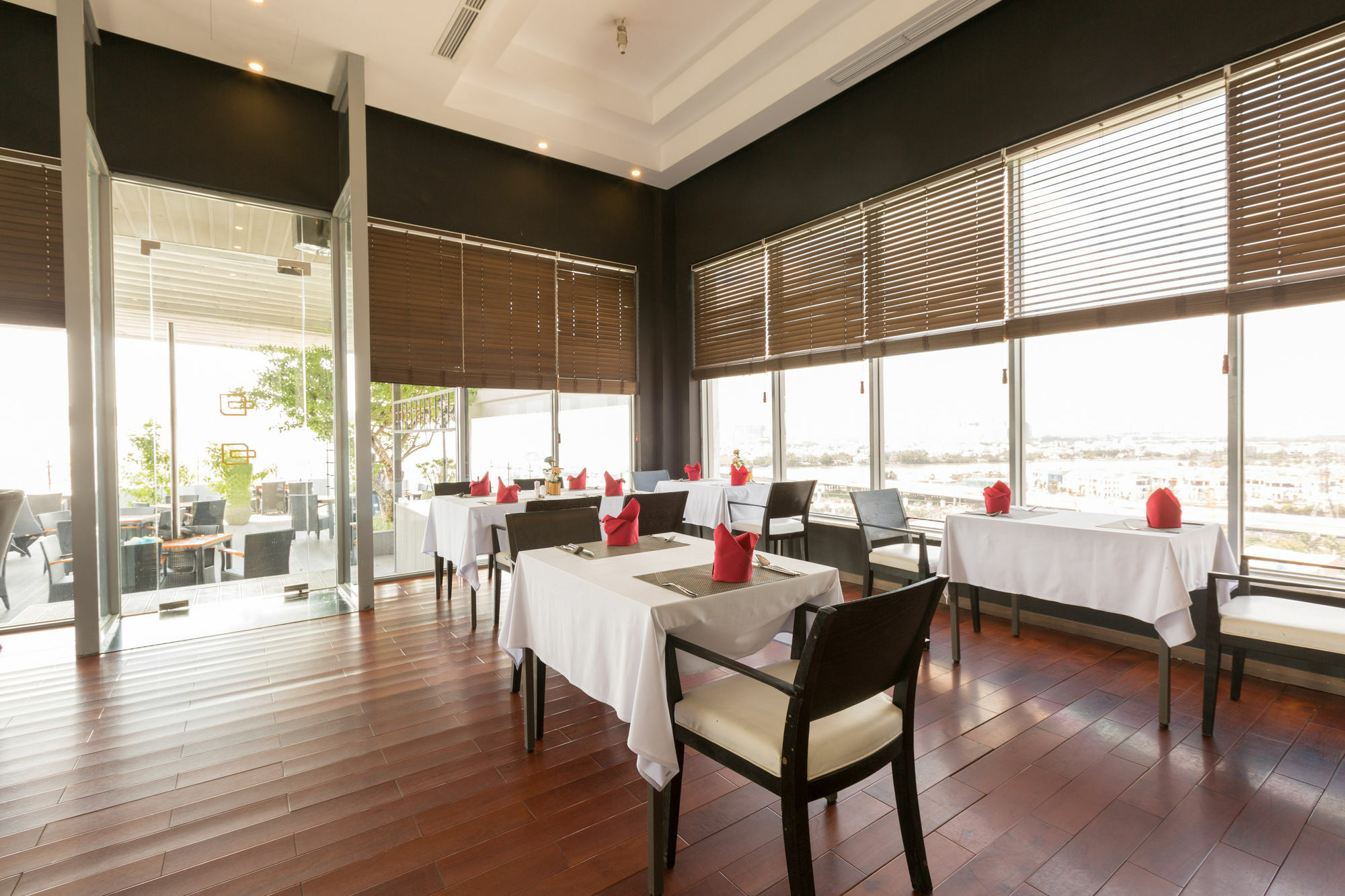 הו צ'י מין סיטי Charm Suite Residence Saigon מראה חיצוני תמונה