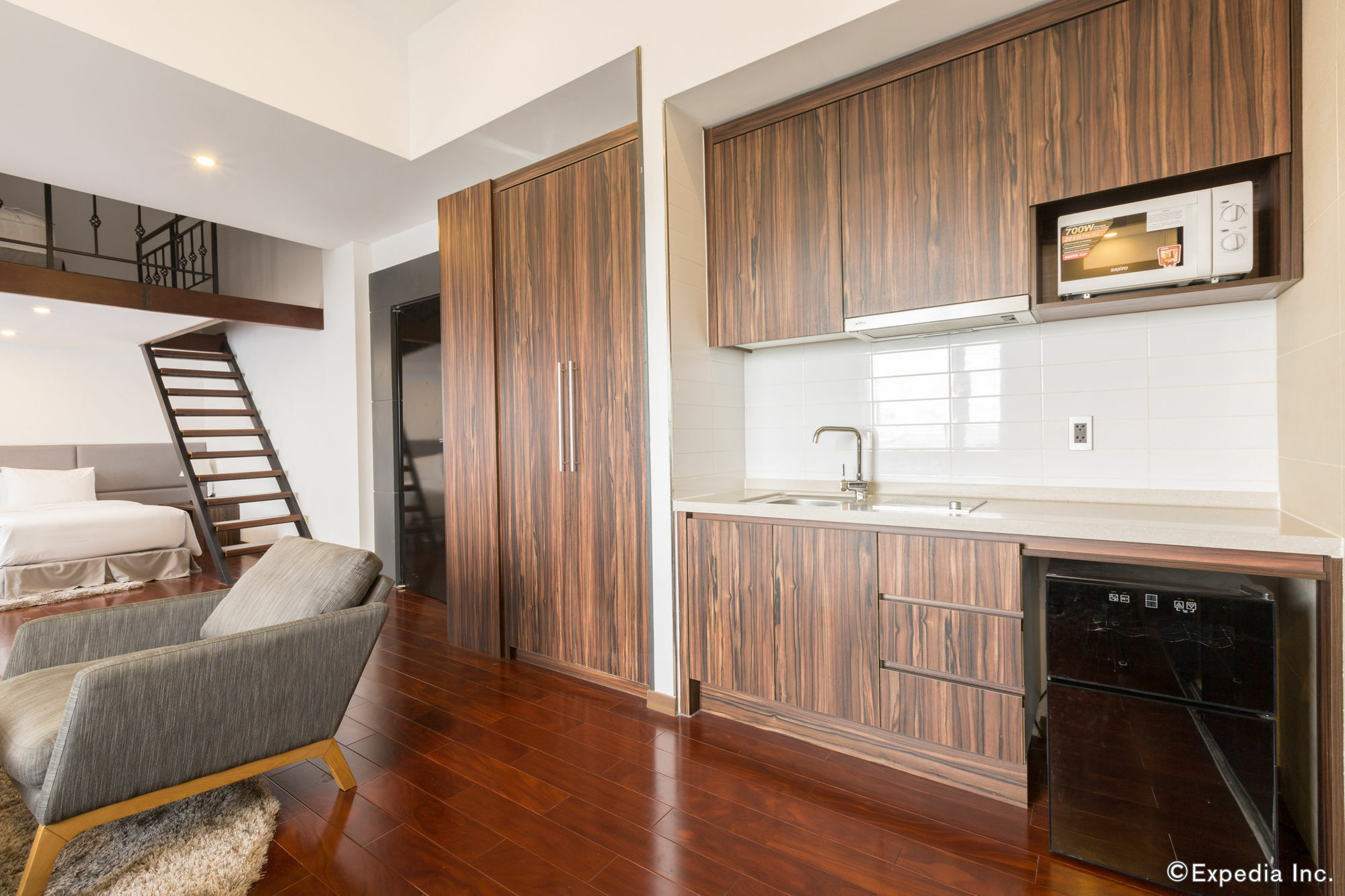 הו צ'י מין סיטי Charm Suite Residence Saigon מראה חיצוני תמונה