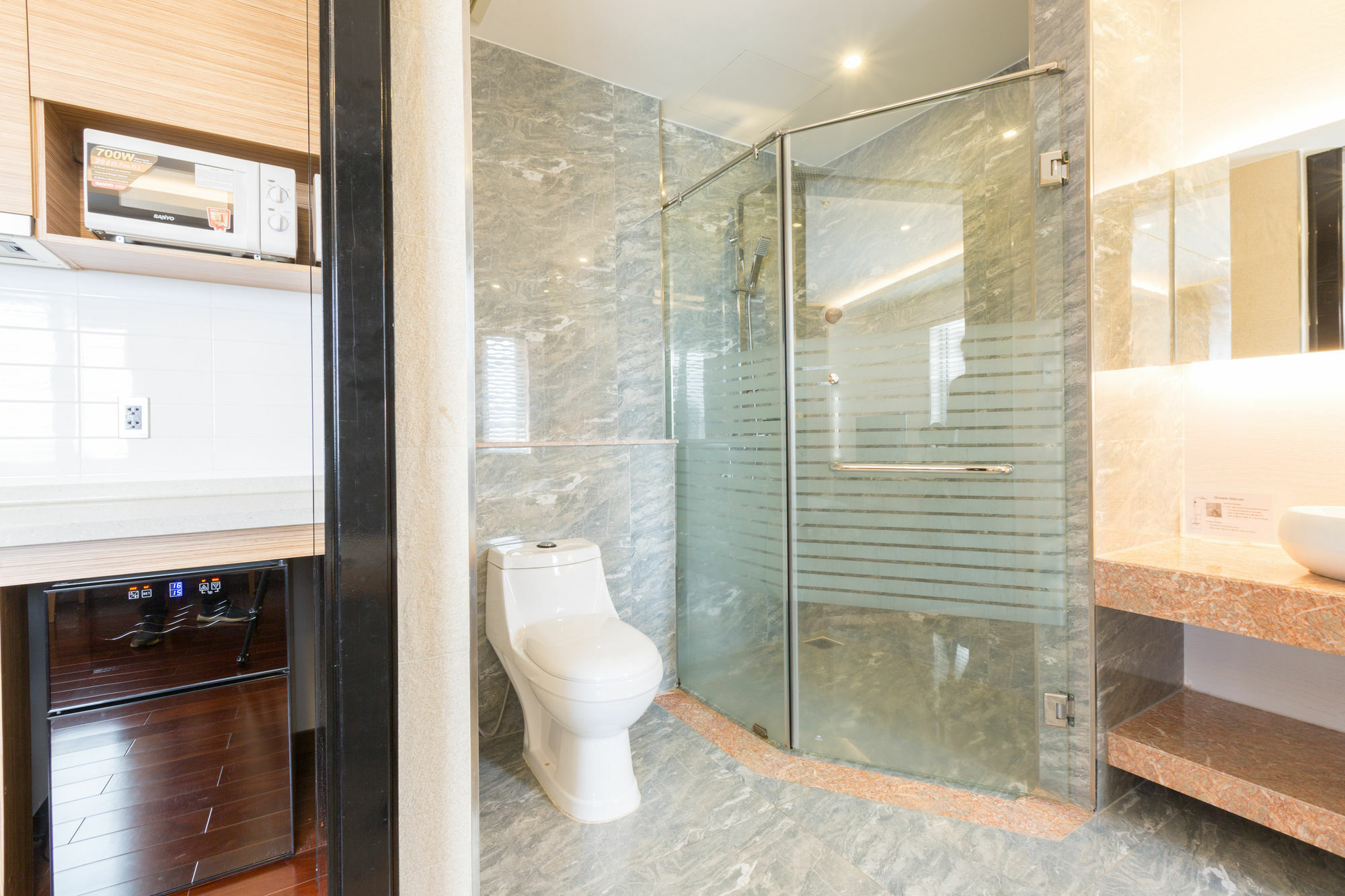 הו צ'י מין סיטי Charm Suite Residence Saigon מראה חיצוני תמונה