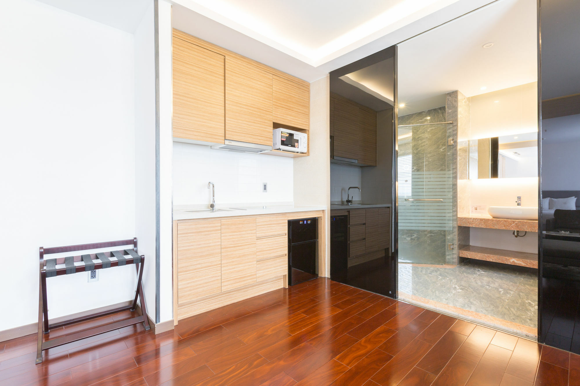 הו צ'י מין סיטי Charm Suite Residence Saigon מראה חיצוני תמונה