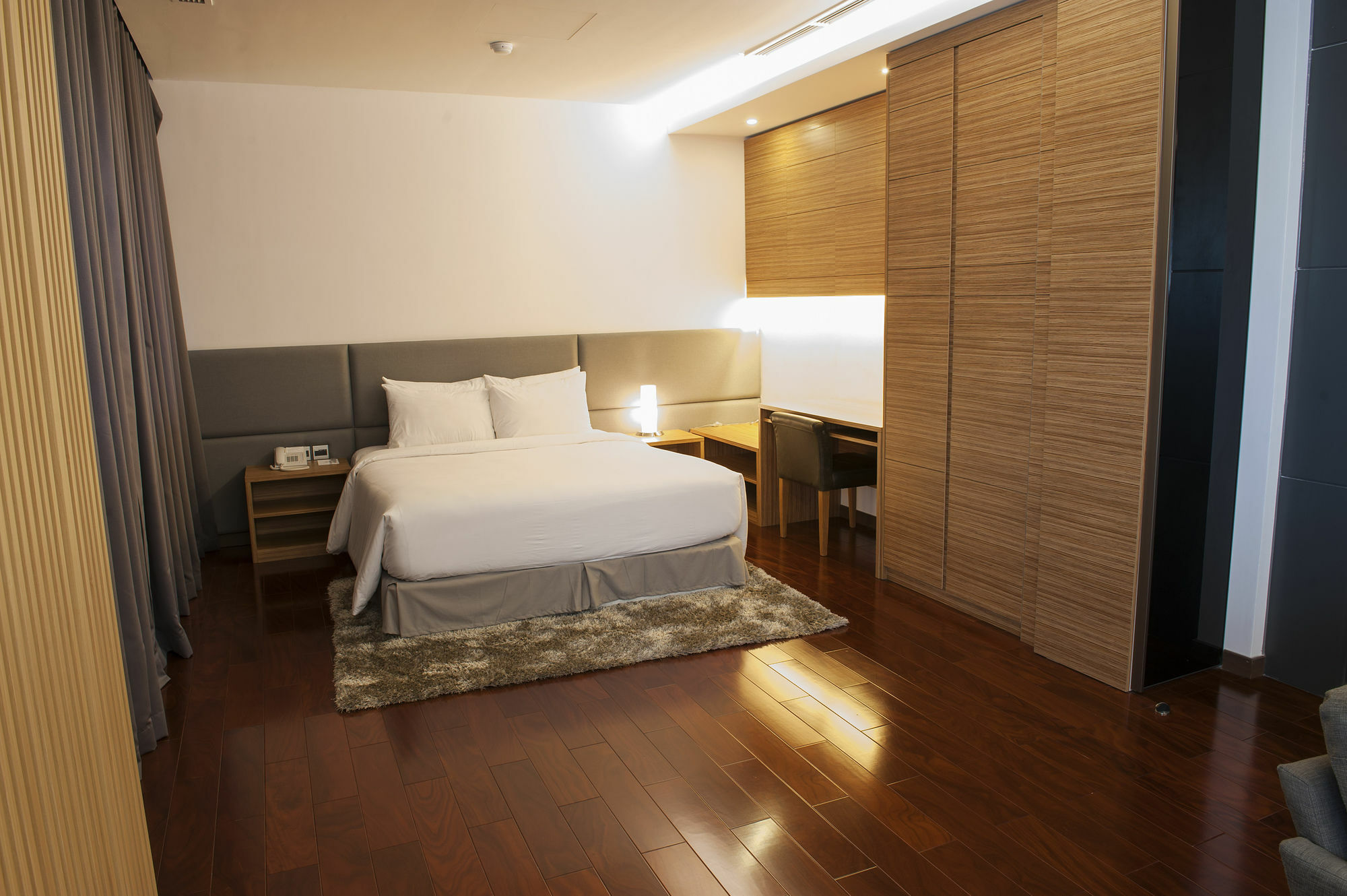 הו צ'י מין סיטי Charm Suite Residence Saigon מראה חיצוני תמונה