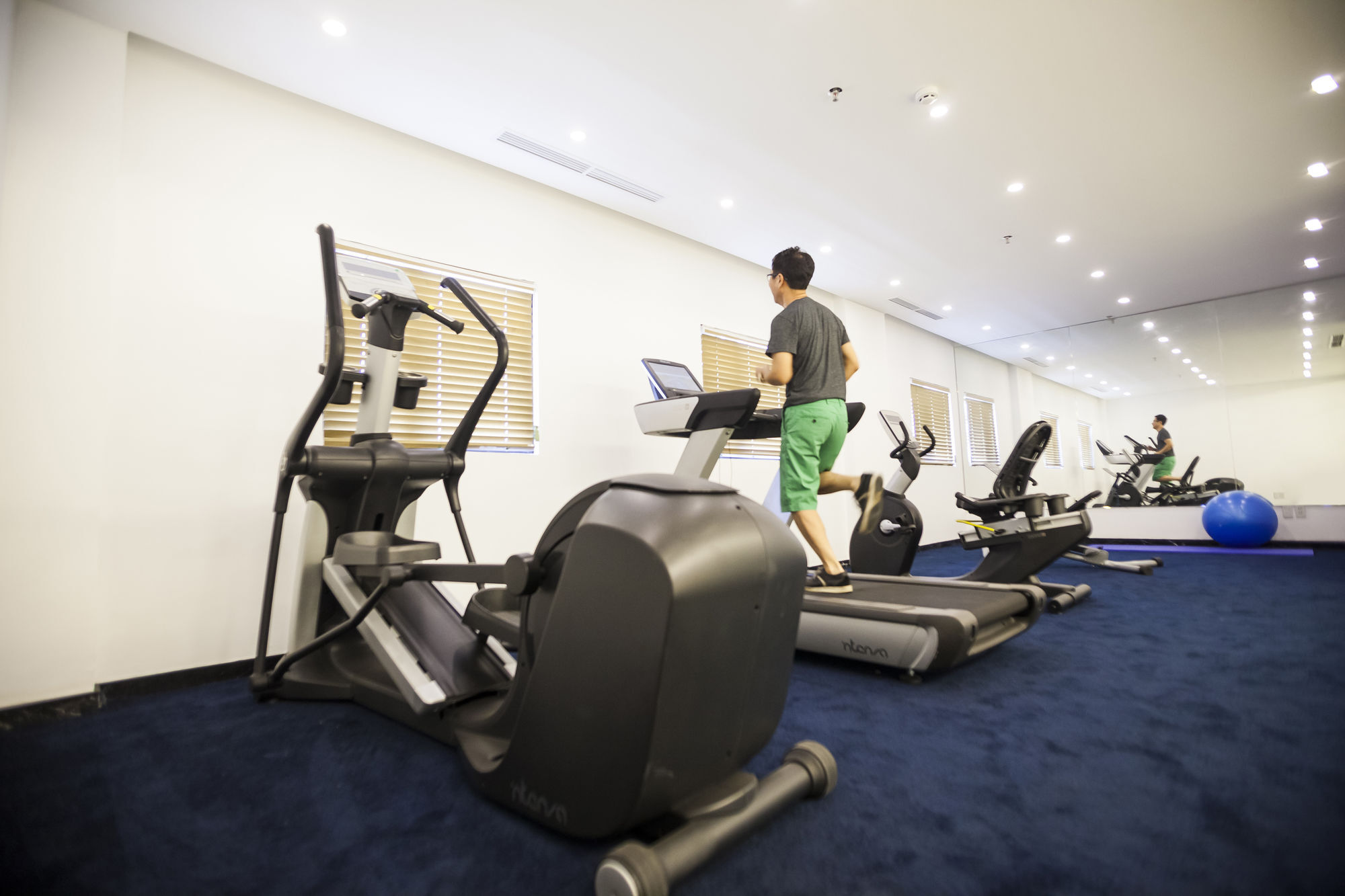 הו צ'י מין סיטי Charm Suite Residence Saigon מראה חיצוני תמונה