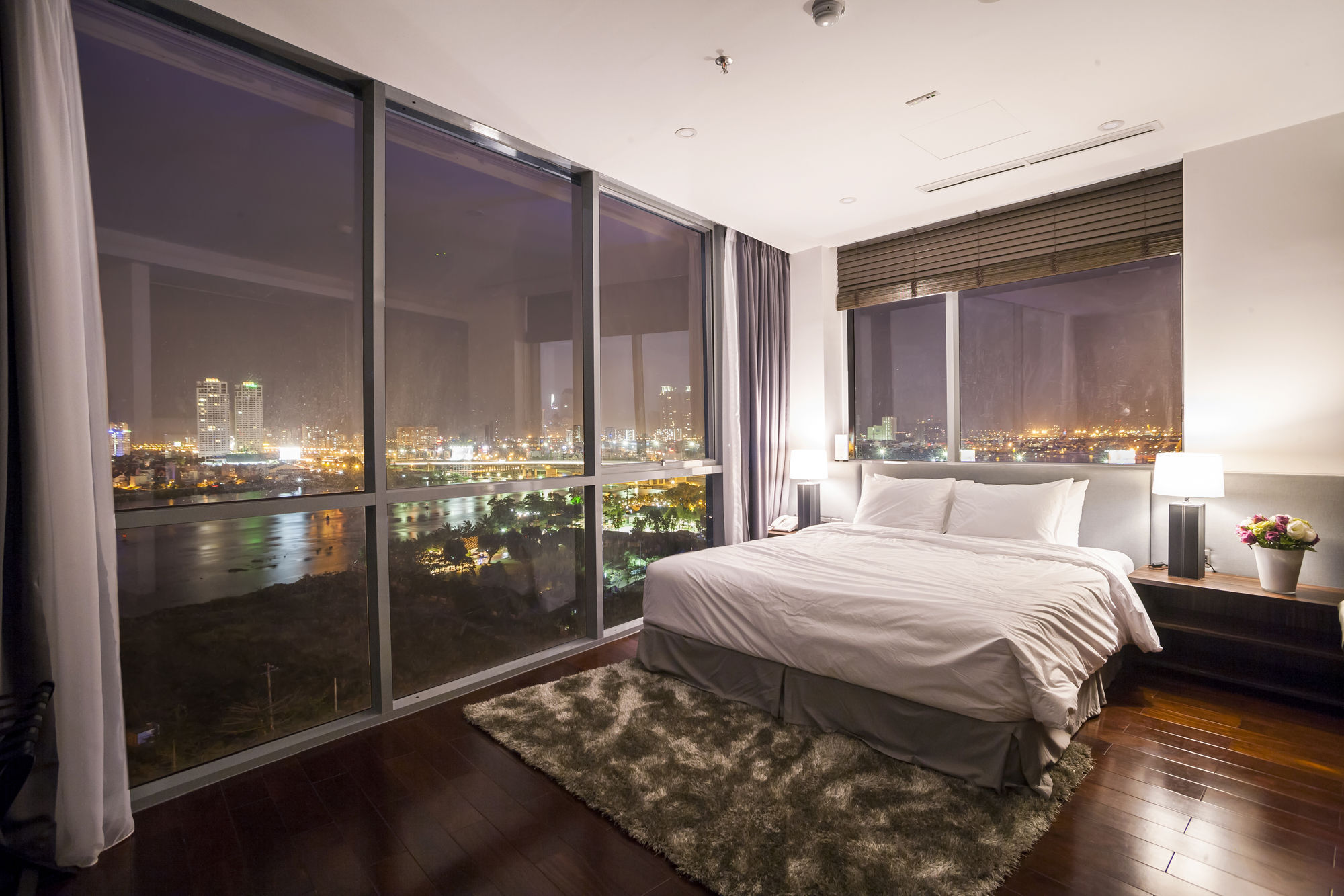 הו צ'י מין סיטי Charm Suite Residence Saigon מראה חיצוני תמונה